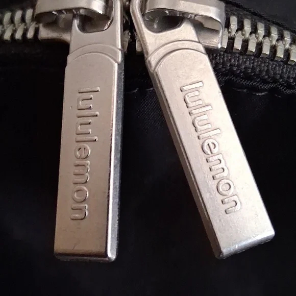 Lululemon City Adventurer Micro Backpack. Metal Emblem - Picture 6 of 12